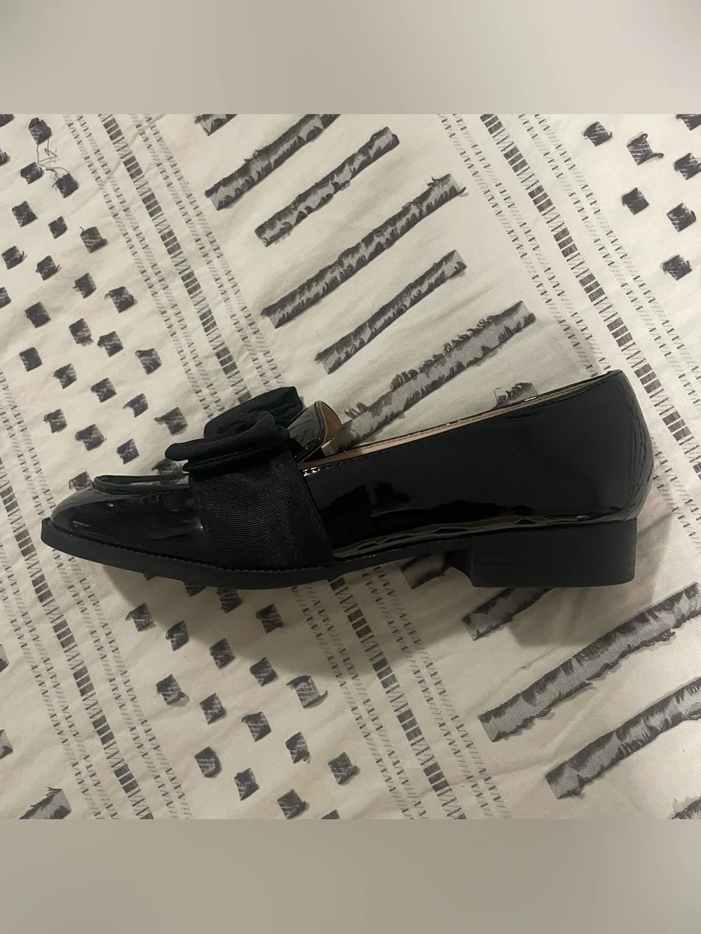 Bandolino Lindio Black Patent Leather Bow Tailored Dress Loafers 7M